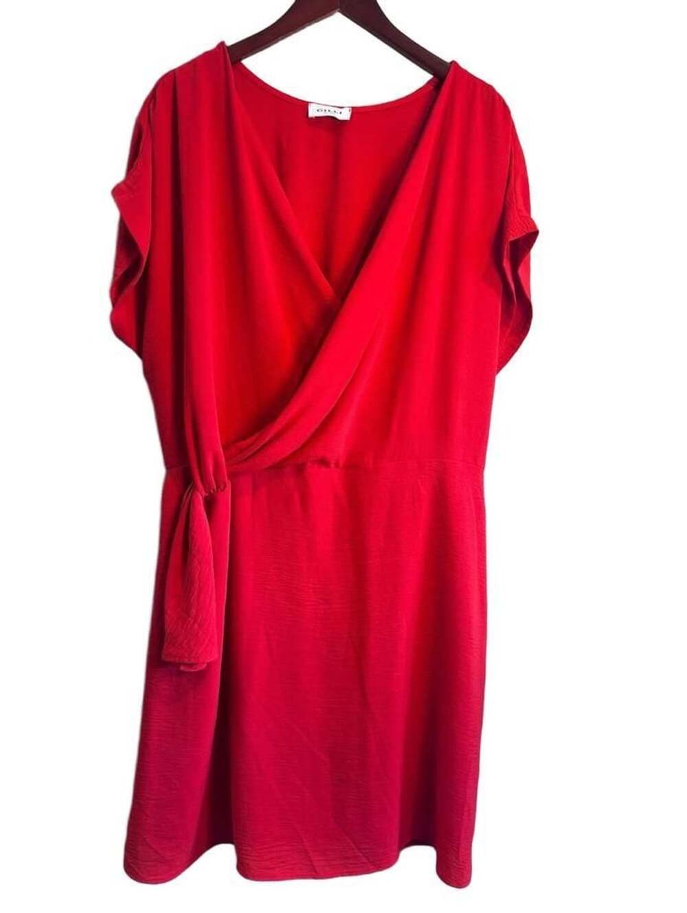 Gilli Red V-Neck Wrap Front Short Sleeve Dress With Tie Waist